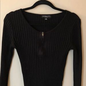 Fitted & Stretchy Black Long Sleeve Top size M